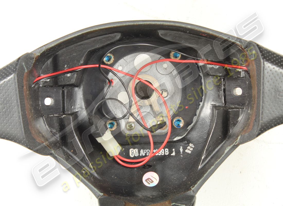 USED MASERATI STEER.WHEEL ,BLACK L. (STD). PART NUMBER 387800104 (4) used maserati steer.wheel ,black l. (std). part number 387800104 (4)