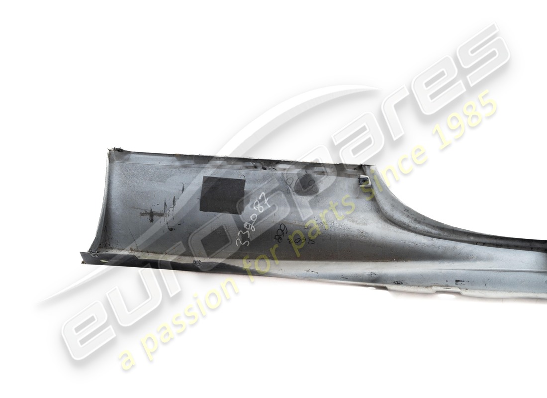 used ferrari complete lh underdoor trim. part number 985861772 (7)