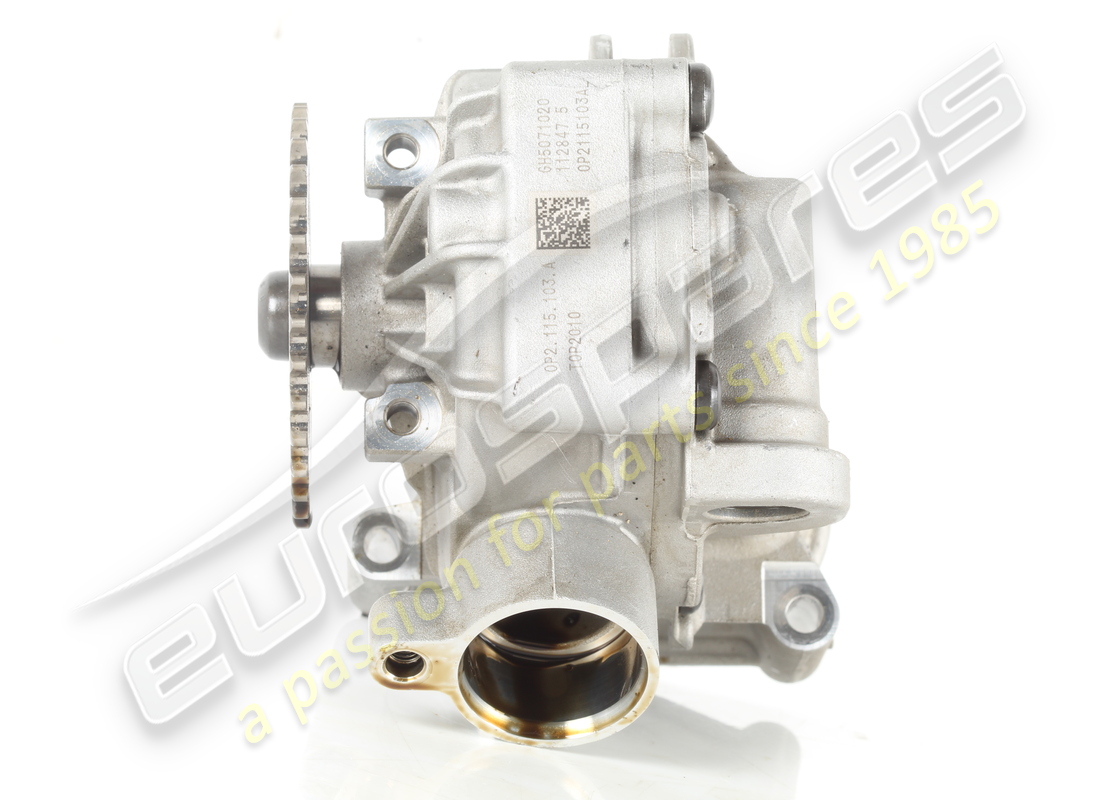 USED LAMBORGHINI OIL PUMP. PART NUMBER 0P2115103A (2) used lamborghini oil pump. part number 0p2115103a (2)