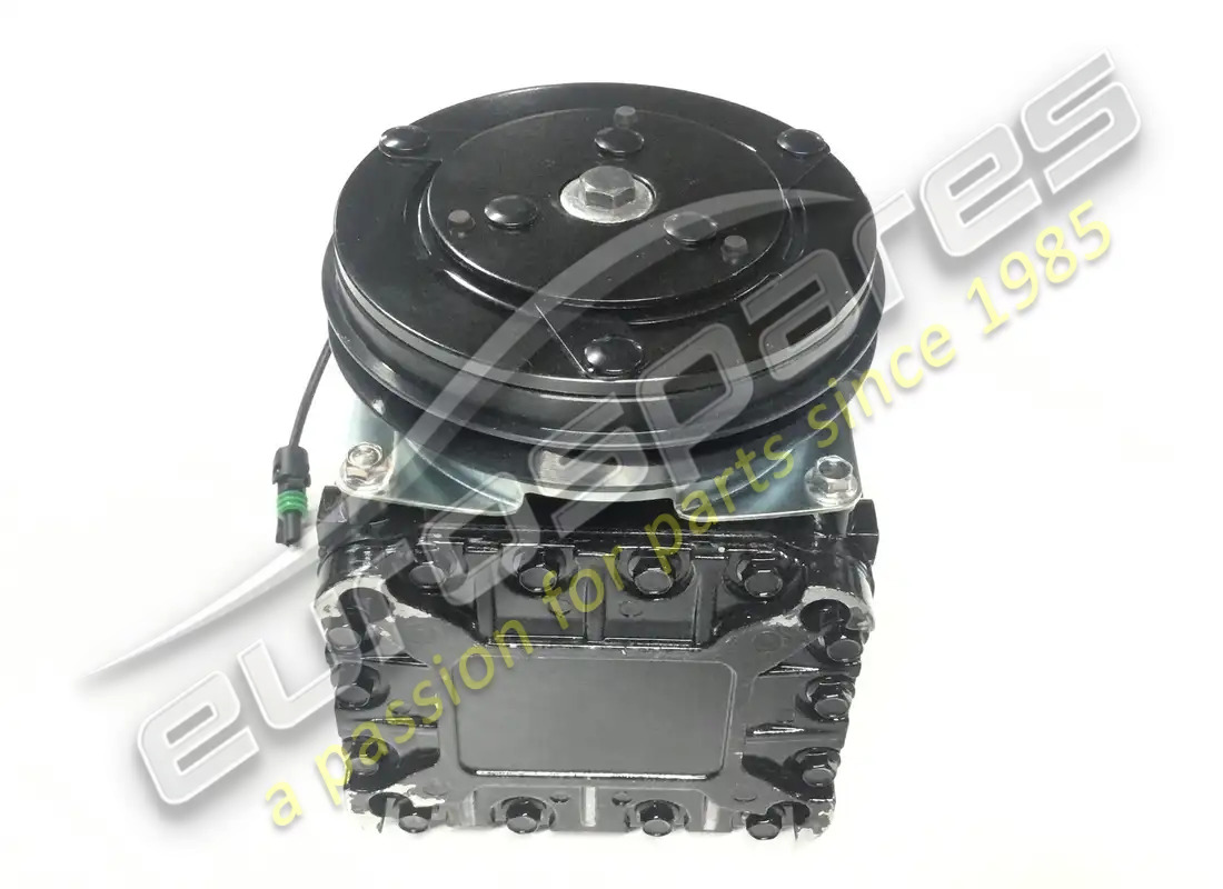 NEW EUROSPARES A/C COMPRESSOR (THREADED TYPE). PART NUMBER 111222 (5) new eurospares a/c compressor (threaded type). part number 111222 (5)