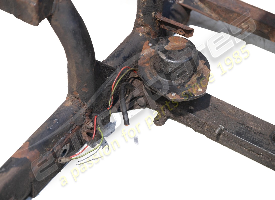 USED FERRARI REMOVABLE FRAME RHD PART NUMBER 128013 (4) used ferrari removable frame rhd part number 128013 (4)