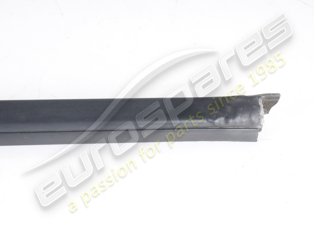 USED MASERATI LH OUTER GLASS SCRAPER GASKET. PART NUMBER 67820300 (3) used maserati lh outer glass scraper gasket. part number 67820300 (3)