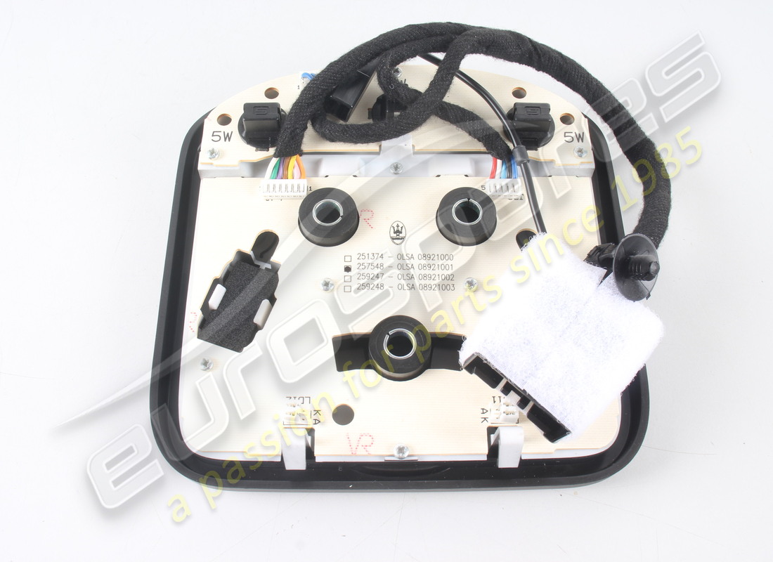NEW (OTHER) MASERATI DOME LAMP. PART NUMBER 257548 (6) new (other) maserati dome lamp. part number 257548 (6)