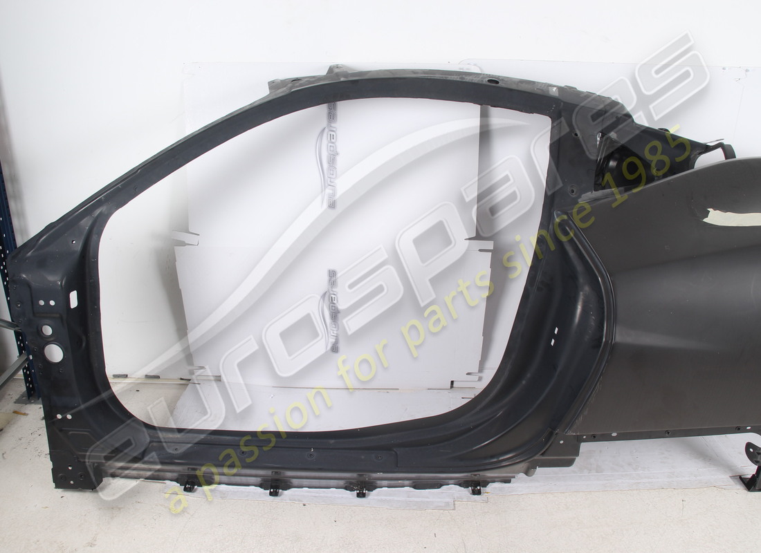 NEW (OTHER) FERRARI LH FLANK. PART NUMBER 81288211 (2) new (other) ferrari lh flank. part number 81288211 (2)