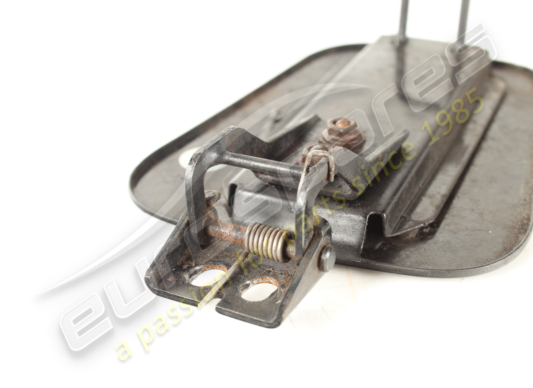 USED MASERATI FUEL FLAP. PART NUMBER 382501050 (3) used maserati fuel flap. part number 382501050 (3)