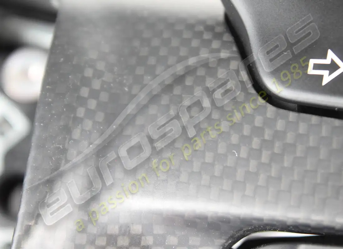 NEW FERRARI COMPLETE STEERING WHEEL. PART NUMBER 337540 (6) new ferrari complete steering wheel. part number 337540 (6)