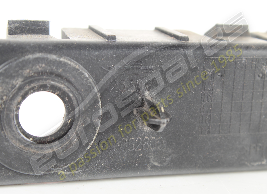 used ferrari lh rear mount. part number 85082800 (3)