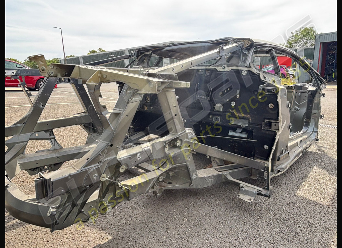 USED LAMBORGHINI COMPLETE RHD BODYSHELL - COUPE. PART NUMBER EAP1564154 (10) used lamborghini complete rhd bodyshell - coupe. part number eap1564154 (10)