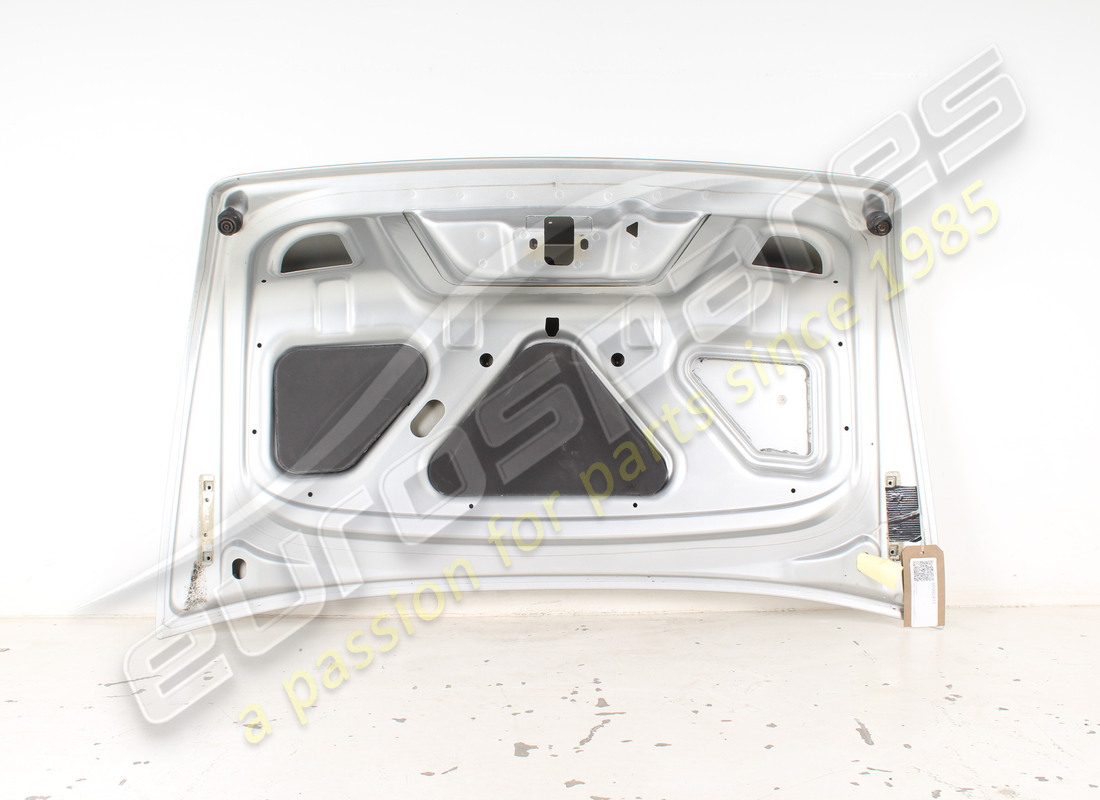 USED FERRARI REAR BOOT LID COMPLETE. PART NUMBER 66990411 (2) used ferrari rear boot lid complete. part number 66990411 (2)