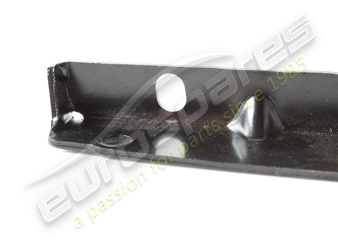 USED FERRARI RH BRACKET. PART NUMBER 80637200 (3) used ferrari rh bracket. part number 80637200 (3)