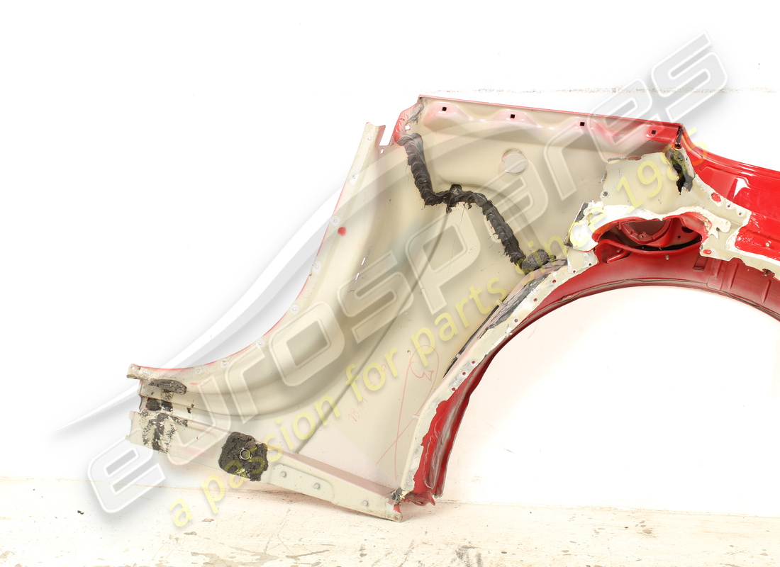 USED FERRARI COMPLETE RH LATERAL PANEL. PART NUMBER 88735811 (6) used ferrari complete rh lateral panel. part number 88735811 (6)