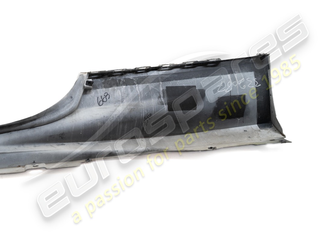 used ferrari complete rh underdoor trim. part number 985861771 (9)