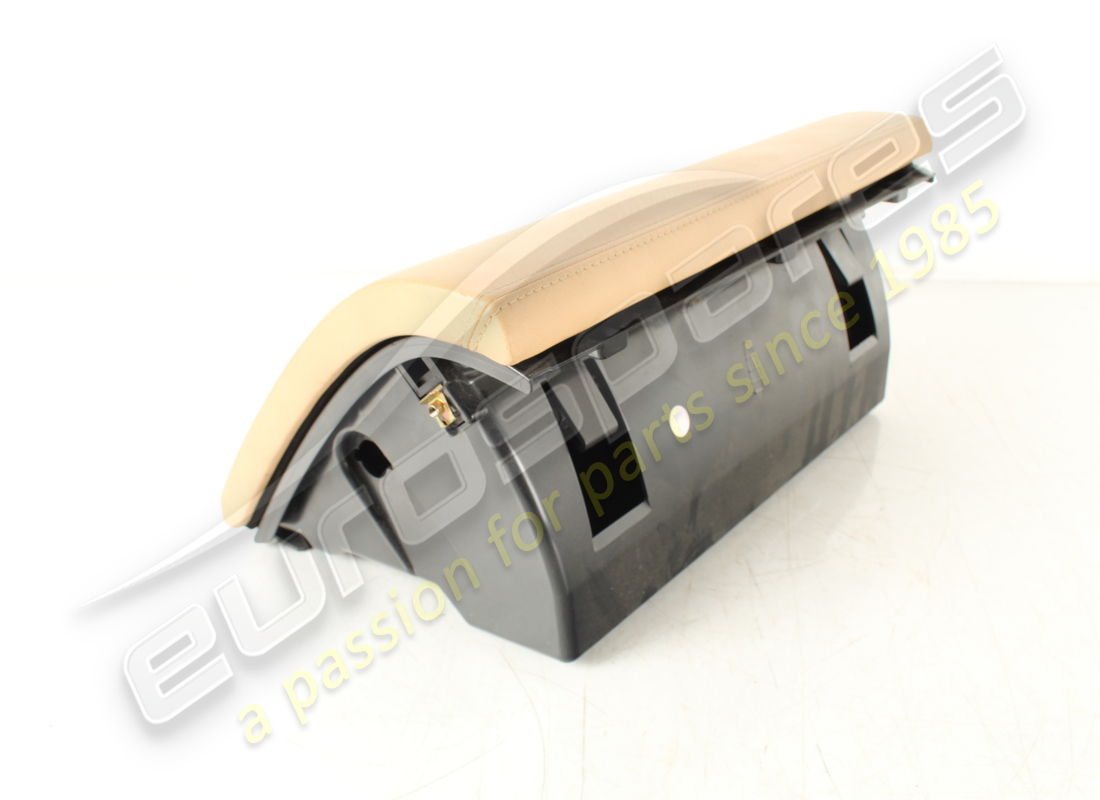 USED MASERATI COMPLETE GLOVE COMPARTMENT. PART NUMBER 980139367 (4) used maserati complete glove compartment. part number 980139367 (4)