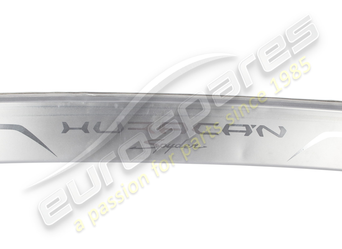 damaged lamborghini wind blocker. part number 4t7817029b (2)