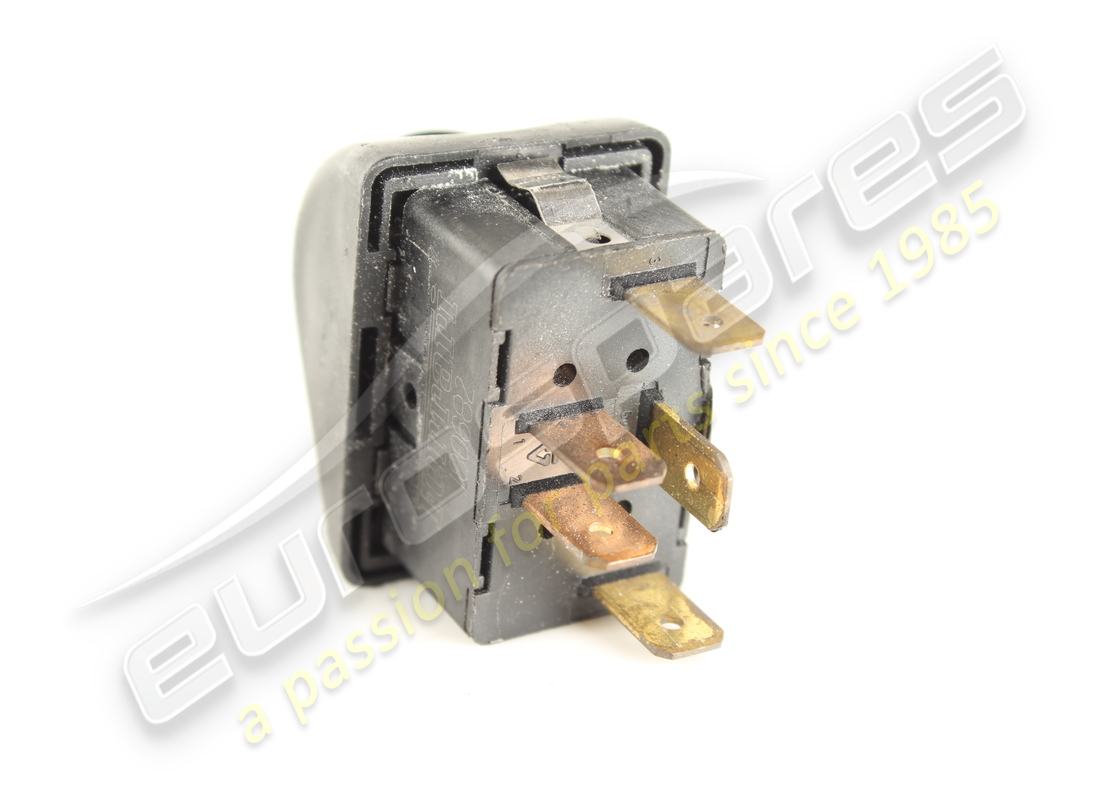 USED FERRARI INTERRUTTORE COM.LUNOTTO TER. PART NUMBER 180682 (2) used ferrari interruttore com.lunotto ter. part number 180682 (2)