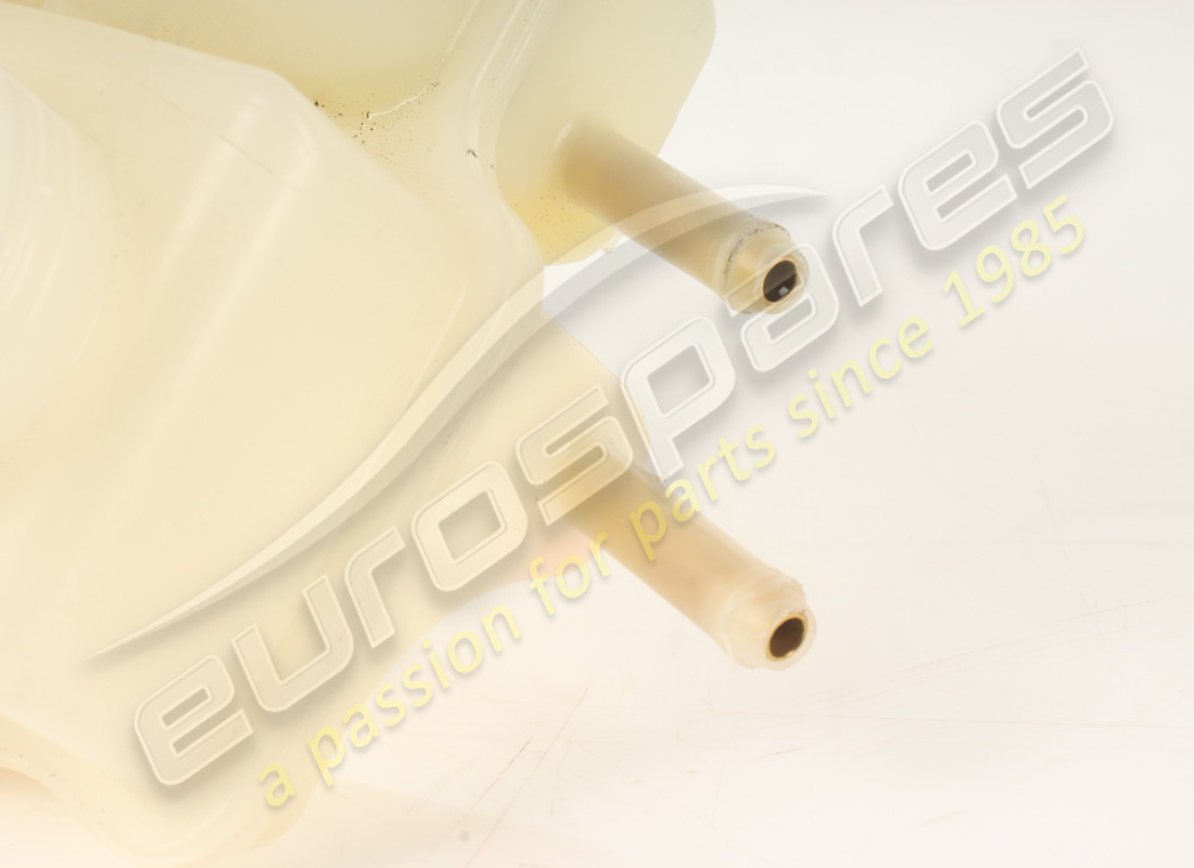 USED FERRARI SERBATOIO A TRE VANI. PART NUMBER 748152 (2) used ferrari serbatoio a tre vani. part number 748152 (2)