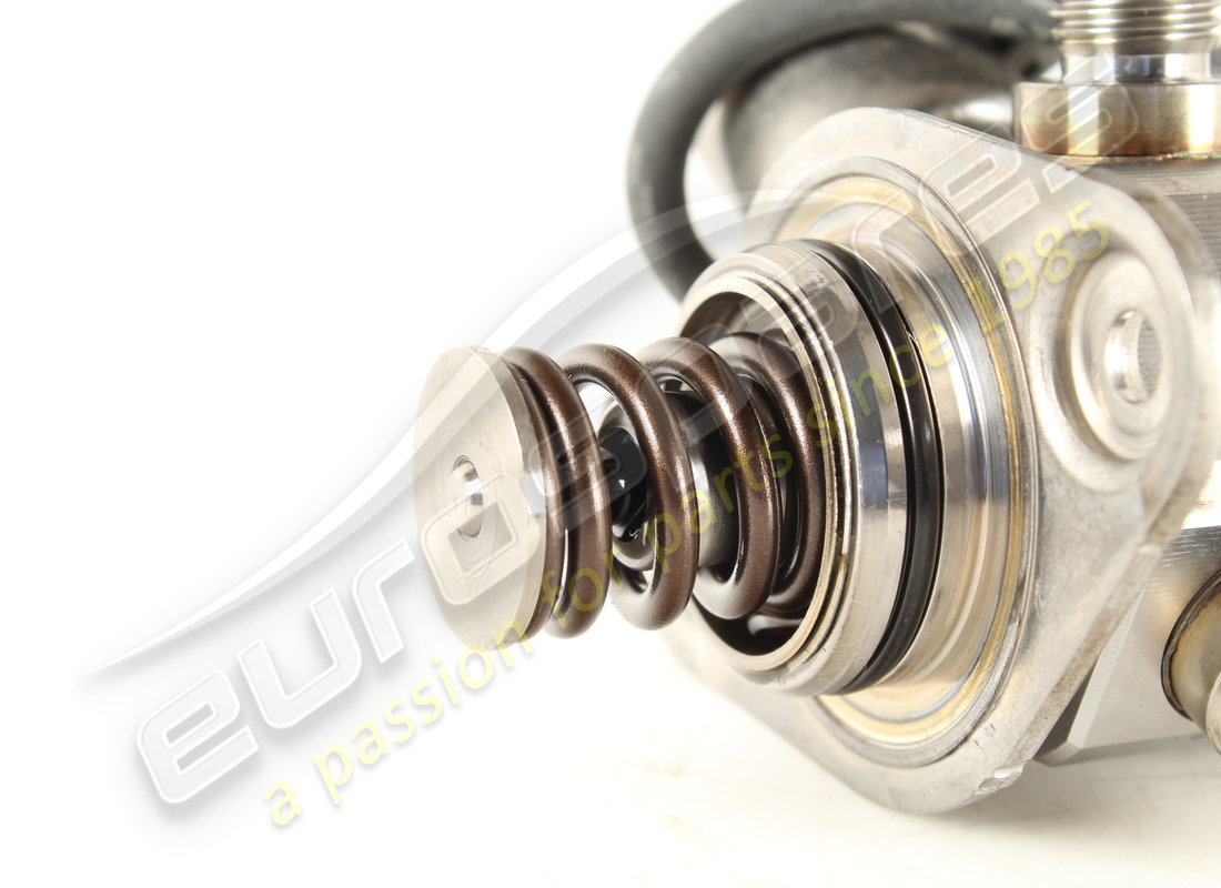 used ferrari lh fuel pump. part number 290032 (3)