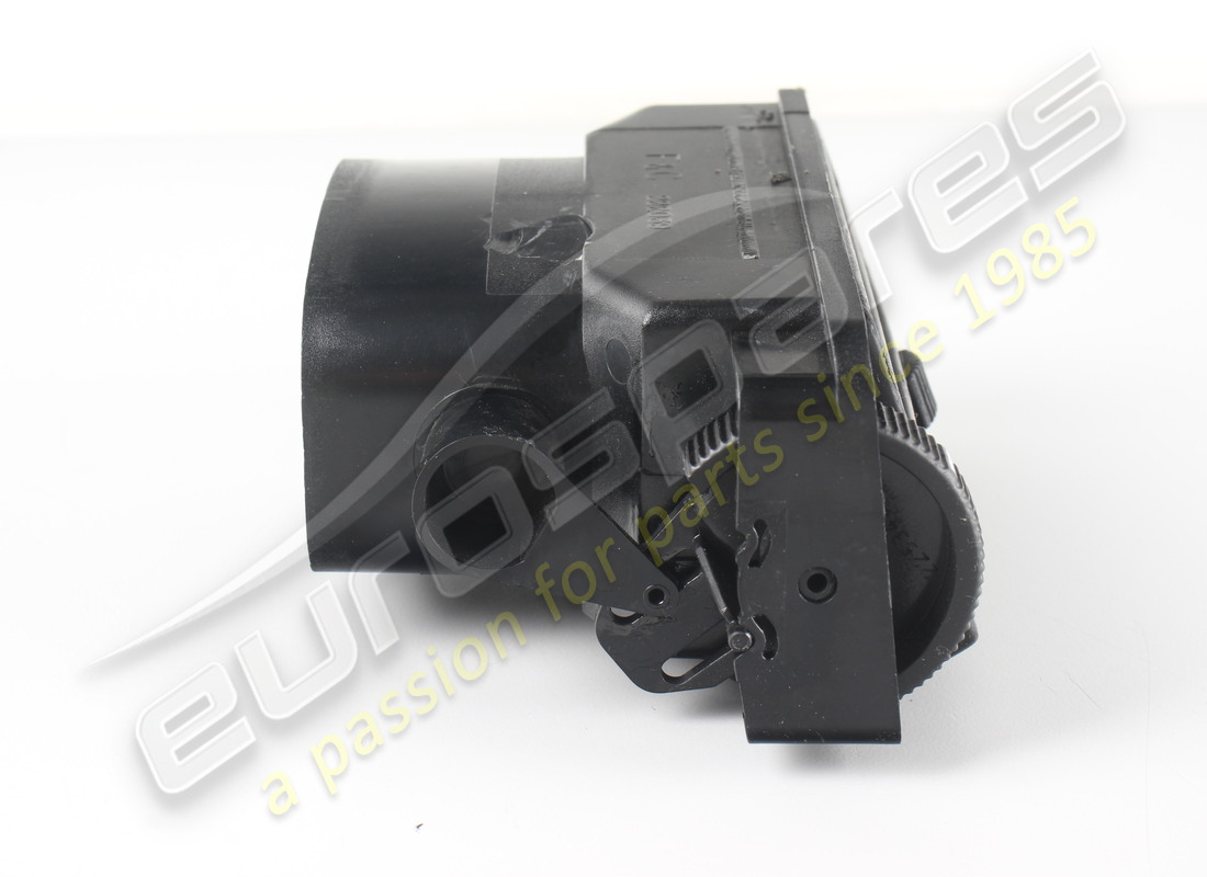 NEW (OTHER) MASERATI RH AIR VENT. PART NUMBER 375580014 (3) new (other) maserati rh air vent. part number 375580014 (3)