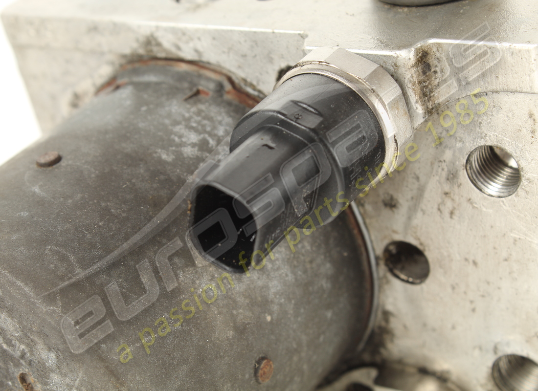 used maserati abs/asr unit 5.7 esp m139 fo. part number 192354 (5)