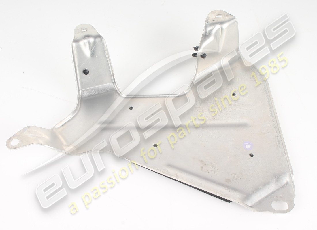 used ferrari sostegno inf sx serb carb cp. part number 965945 (3)