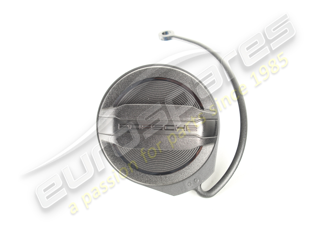 NEW PORSCHE CAP WITH RETAINING STRAP FOR FUEL TANK. PART NUMBER 992201550G (1) new porsche cap with retaining strap for fuel tank. part number 992201550g (1)