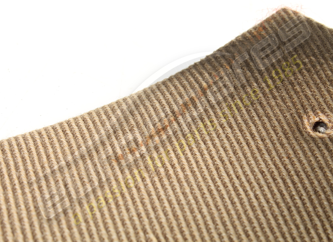 USED FERRARI RH MOULDING GTS. PART NUMBER 61135000 (4) used ferrari rh moulding gts. part number 61135000 (4)