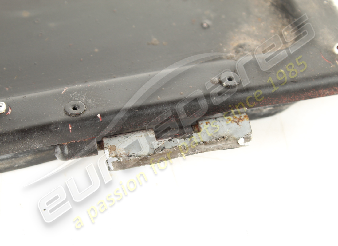 USED FERRARI BATTERY COVER. PART NUMBER 61479800 (4) used ferrari battery cover. part number 61479800 (4)