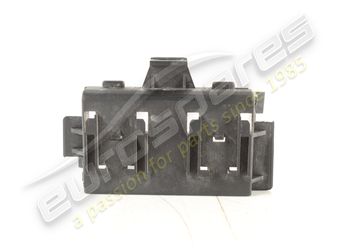 used maserati cover. part number 60616507 (1)