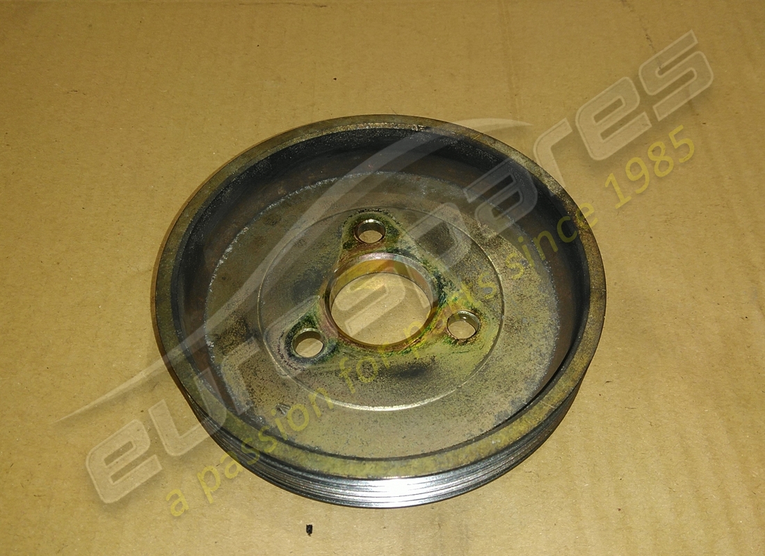 used ferrari pump pulley. part number 150333 (2)