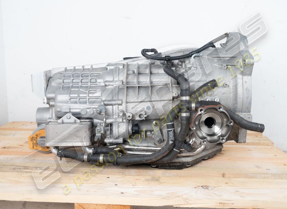 USED PORSCHE 7-SPEED DUAL CLUTCH GEARBOX. PART NUMBER 0BG300044A (3) used porsche 7-speed dual clutch gearbox. part number 0bg300044a (3)