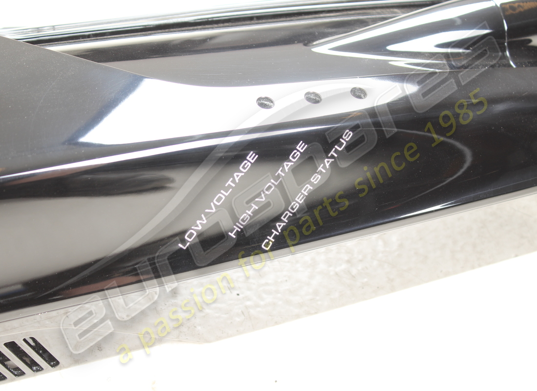 NEW FERRARI BATTERY CHARGER. PART NUMBER 303911 (4) new ferrari battery charger. part number 303911 (4)