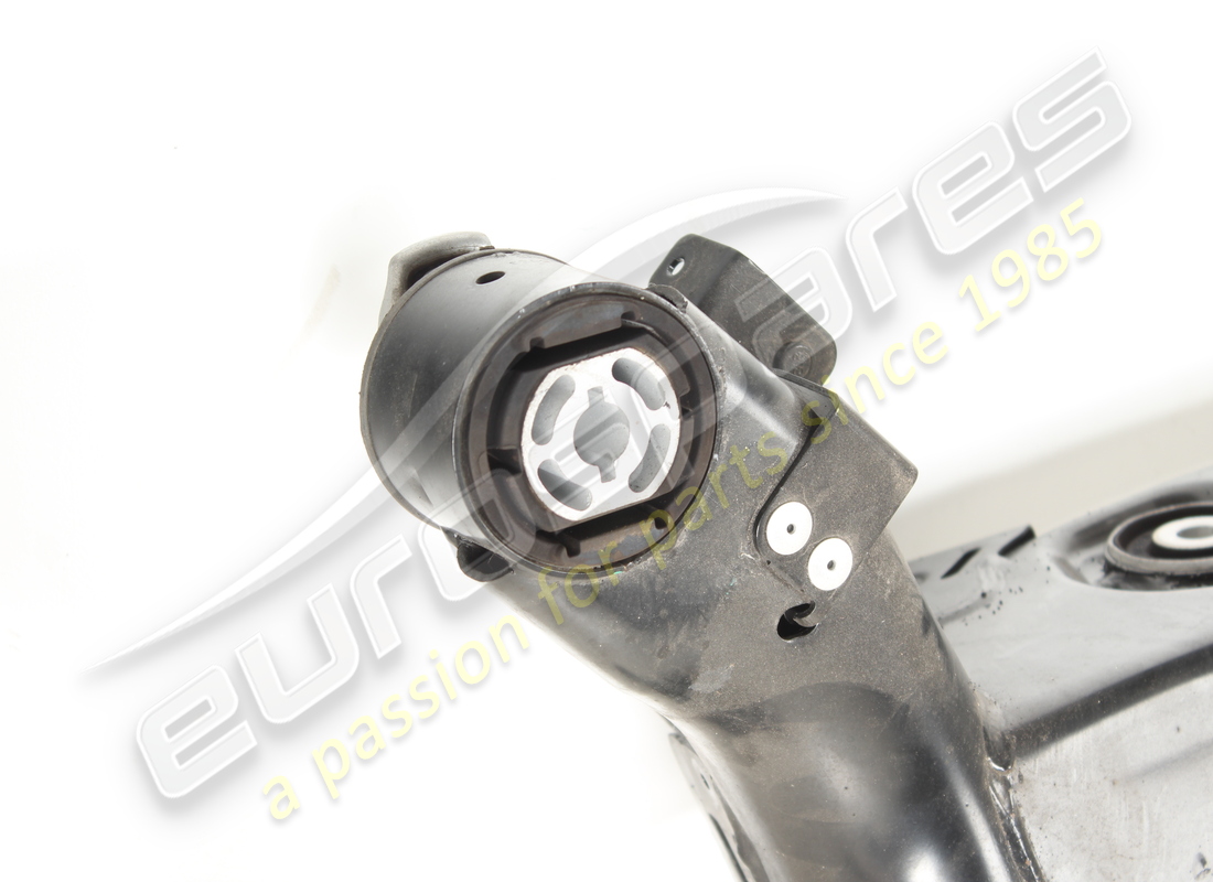 USED MASERATI CROSSBEAM. PART NUMBER 675001730 (3) used maserati crossbeam. part number 675001730 (3)