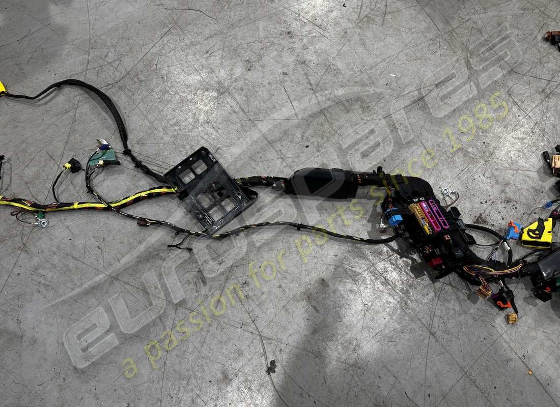 DAMAGED PORSCHE WIRE SET. PART NUMBER PAA992019 (7) damaged porsche wire set. part number paa992019 (7)