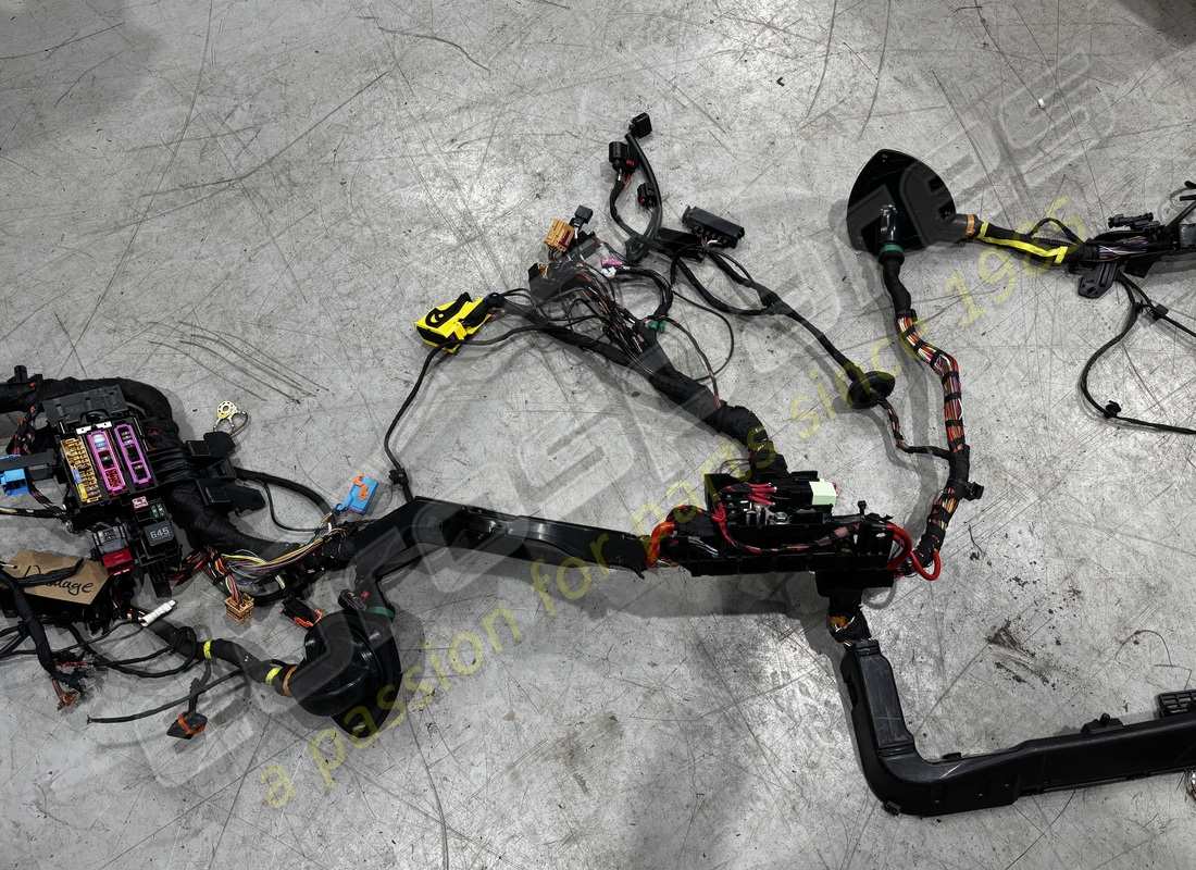 DAMAGED PORSCHE WIRE SET. PART NUMBER PAA992019 (5) damaged porsche wire set. part number paa992019 (5)