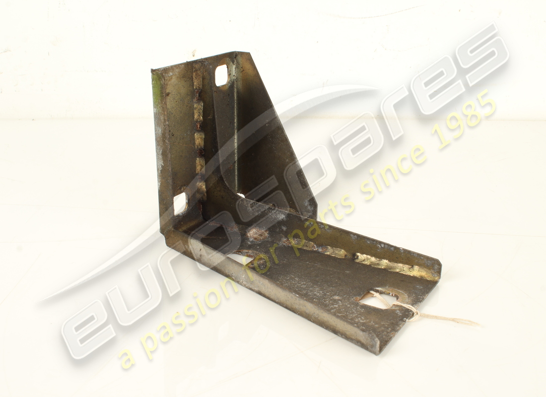 USED Ferrari RH BRACKET . PART NUMBER 65045300 (1)