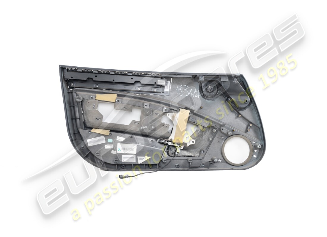 USED FERRARI COMPLETE RH DOOR PANEL MOULDING. PART NUMBER 82923900 (2) used ferrari complete rh door panel moulding. part number 82923900 (2)