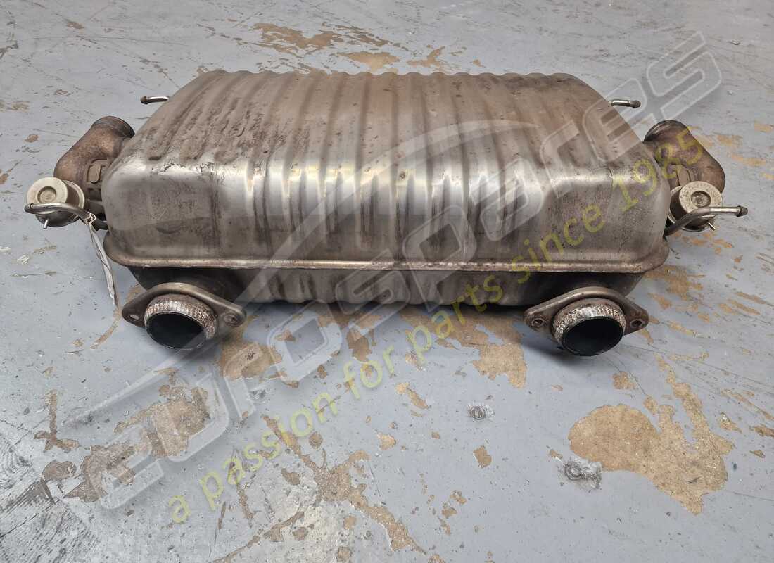 USED ASTON MARTIN MUFFLER AND BYPASS VALVE ASSEMBLY. PART NUMBER 4G435230FC (3) used aston martin muffler and bypass valve assembly. part number 4g435230fc (3)