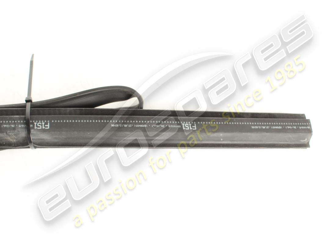 used ferrari rh inner window scraper seal. part number 84311900 (2)