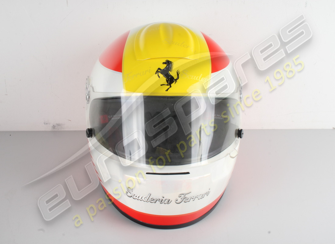 NEW FERRARI LARGE FERRARI HELMET WITH BAG. PART NUMBER 95993182 (1) new ferrari large ferrari helmet with bag. part number 95993182 (1)