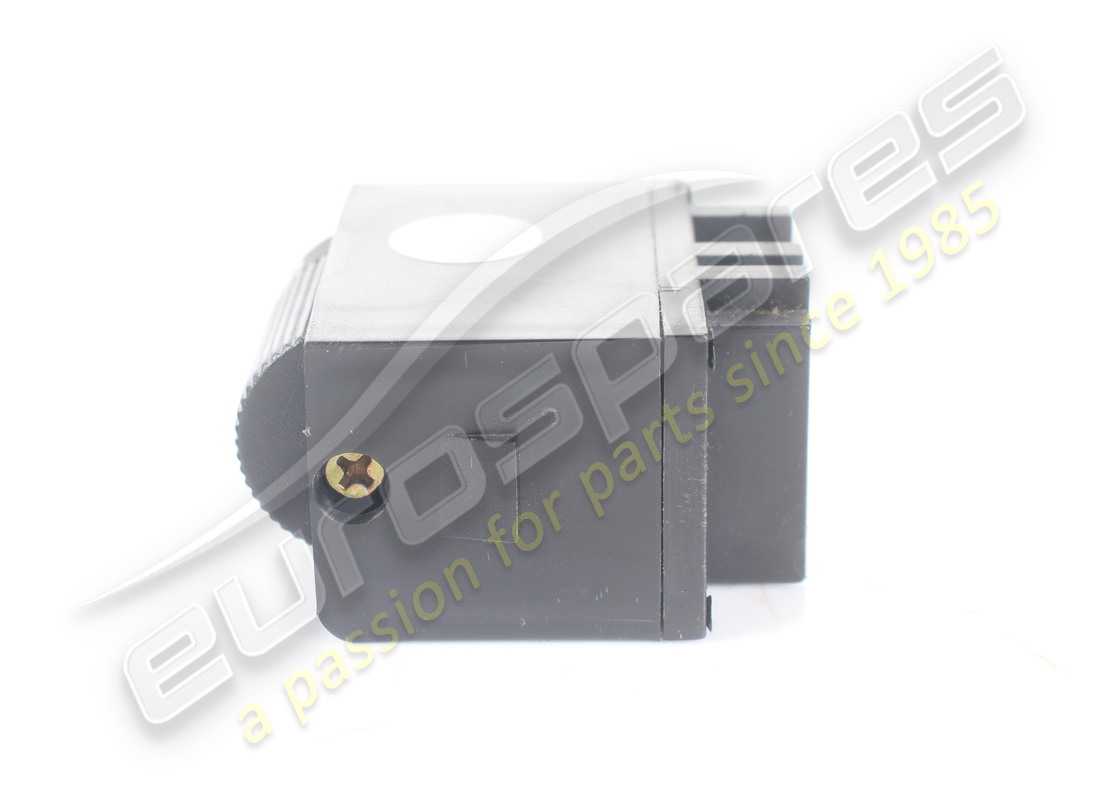 used maserati switch. part number 373100110 (3)