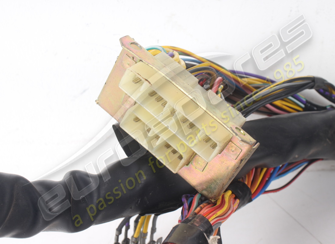 USED FERRARI DASHBOARD CABLES. PART NUMBER 61885800 (2) used ferrari dashboard cables. part number 61885800 (2)