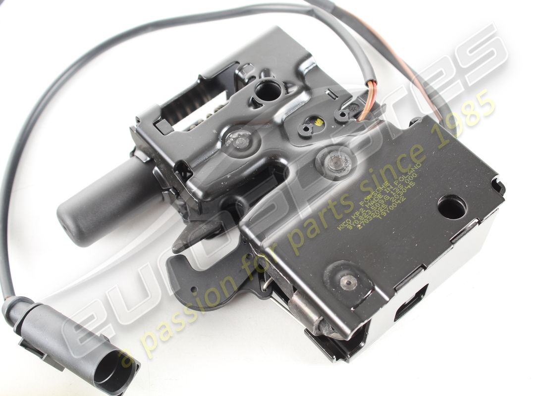 new porsche lid lock. part number 9y0823509g (2)