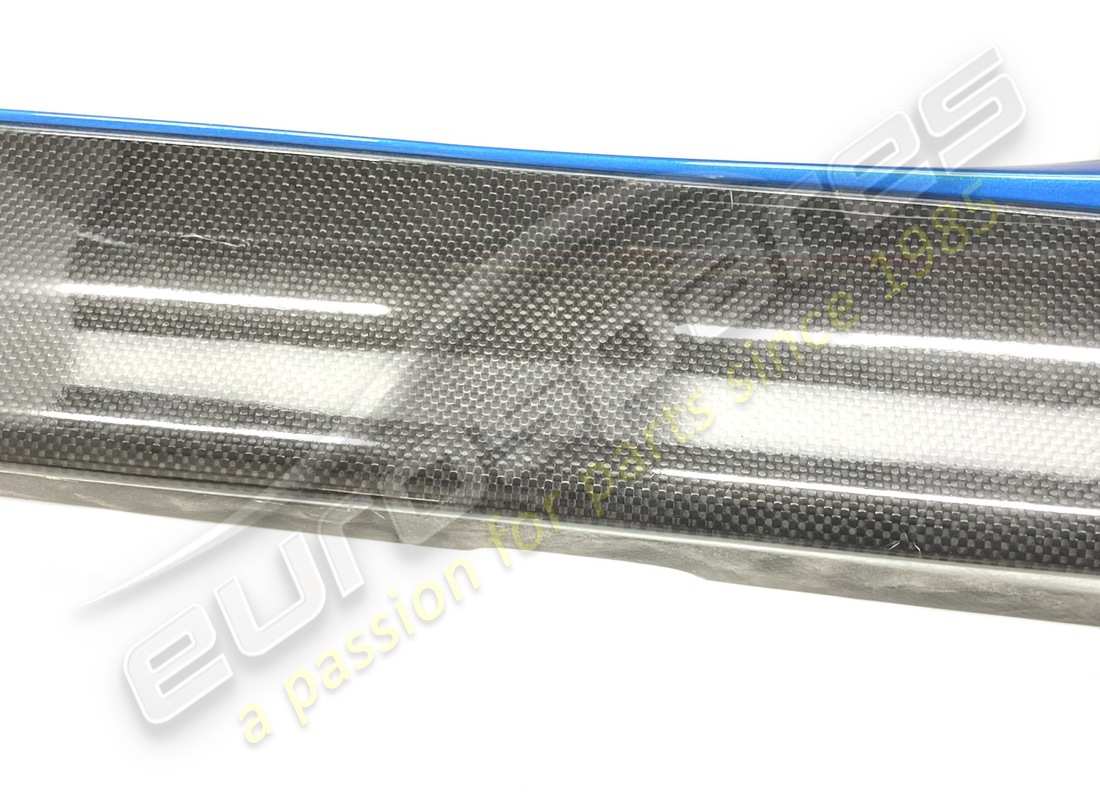 used ferrari lh carbon side skirt. part number 985796474 (2)