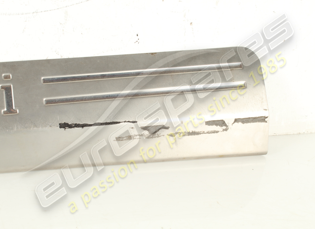 used ferrari rh kickplate. part number 81361800 (3)
