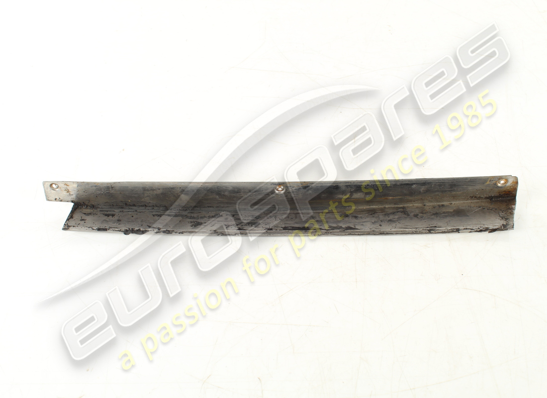used ferrari rh moulding. part number 2554260108 (2)