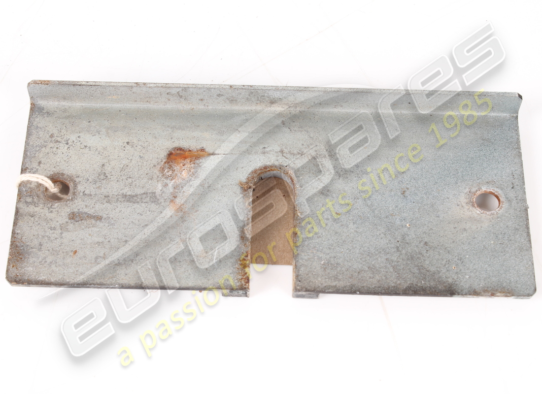 USED FERRARI SIDE BRAKET FOR BUMPER. PART NUMBER 65270200 (2) used ferrari side braket for bumper. part number 65270200 (2)