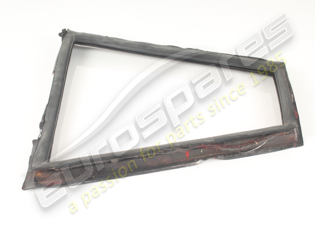 USED FERRARI RH REAR QUARTER LIGHT RUBBER GTS. PART NUMBER 60522800 (2) used ferrari rh rear quarter light rubber gts. part number 60522800 (2)