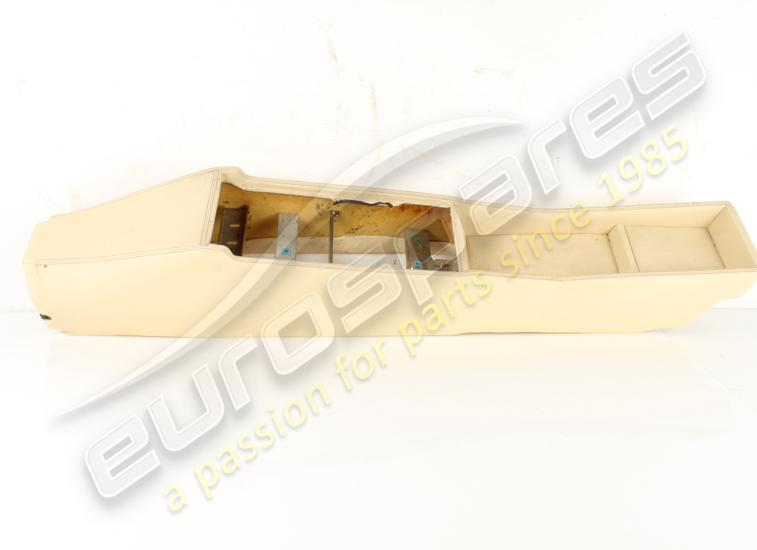 used ferrari rhd console in cream vm3997. part number 65450204 (7)