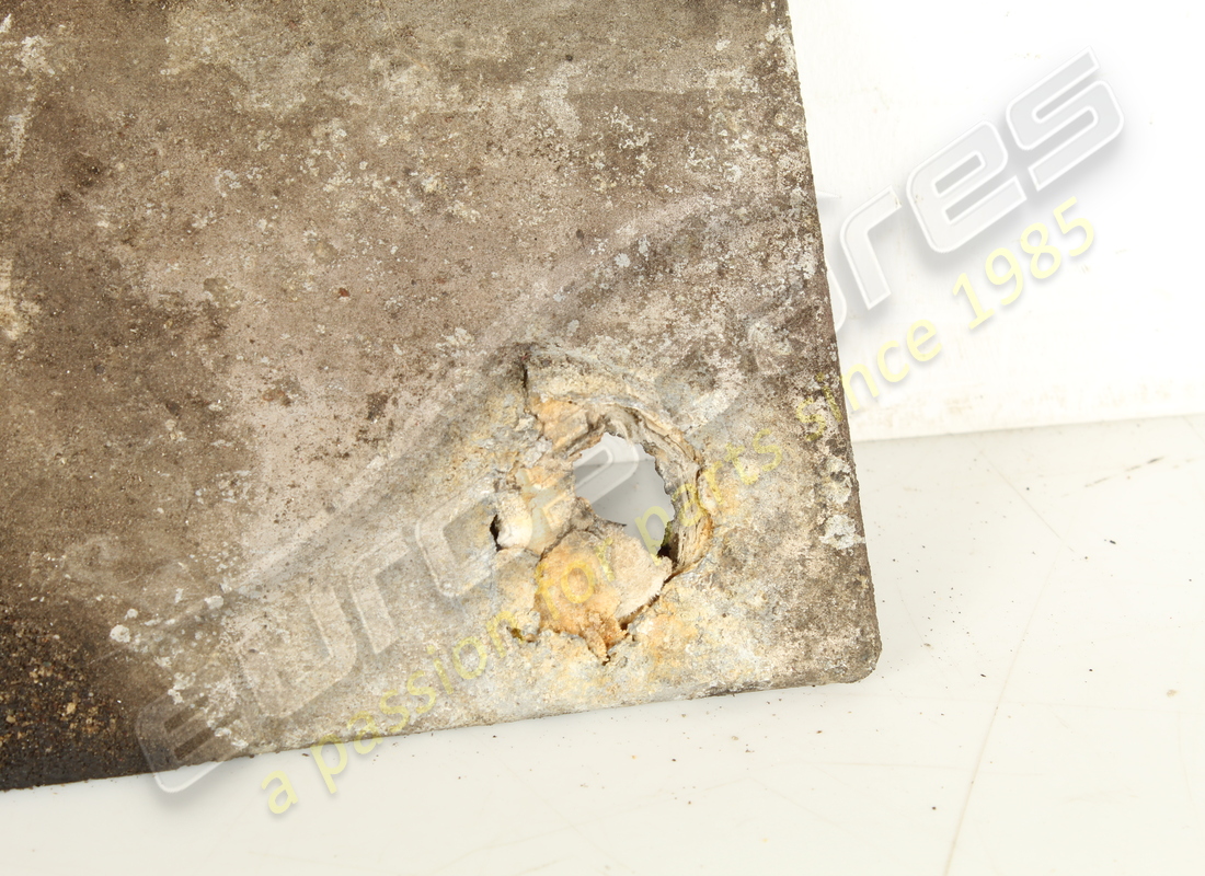 used ferrari cover *?*. part number 118780 (2)