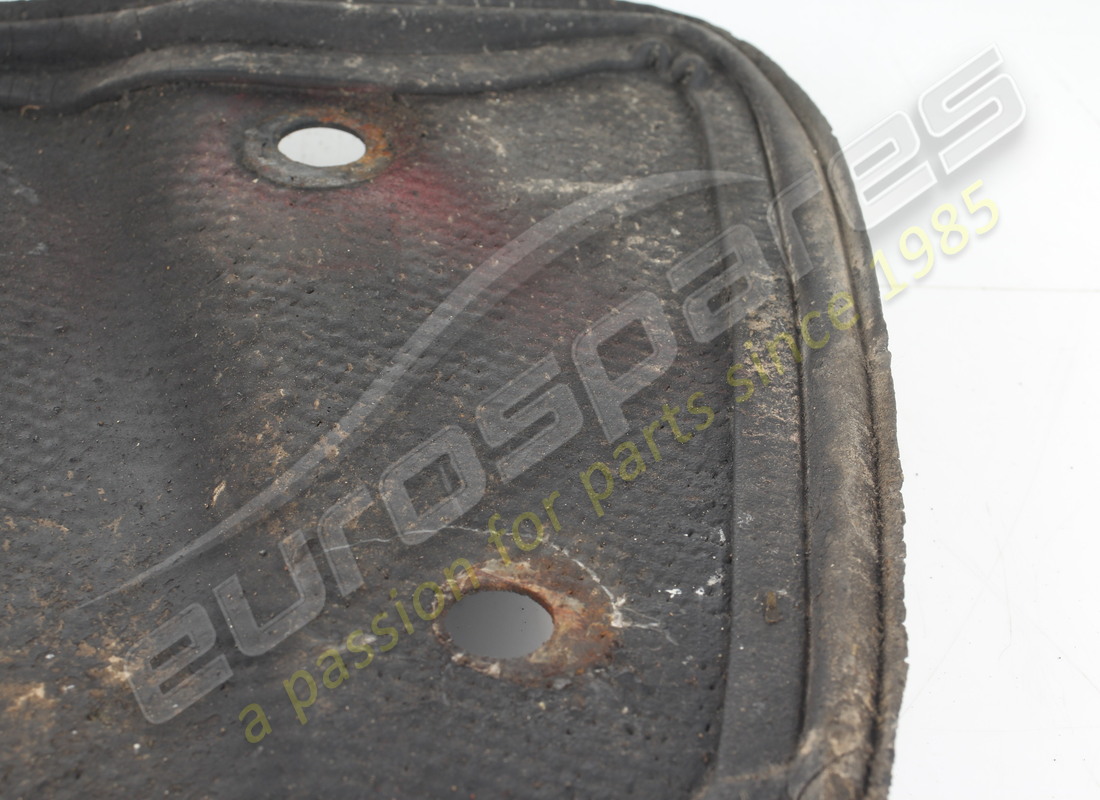 USED FERRARI RH GRAVEL GUARD RHD GTS. PART NUMBER 61870600 (2) used ferrari rh gravel guard rhd gts. part number 61870600 (2)